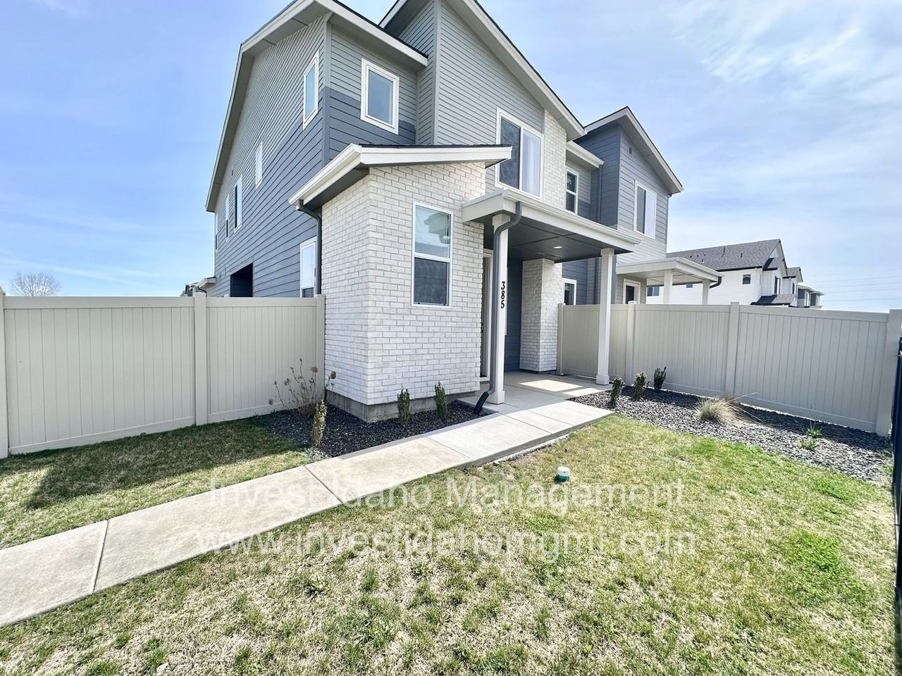 385 N Stone Canyon Ln - Photo 2 of 39