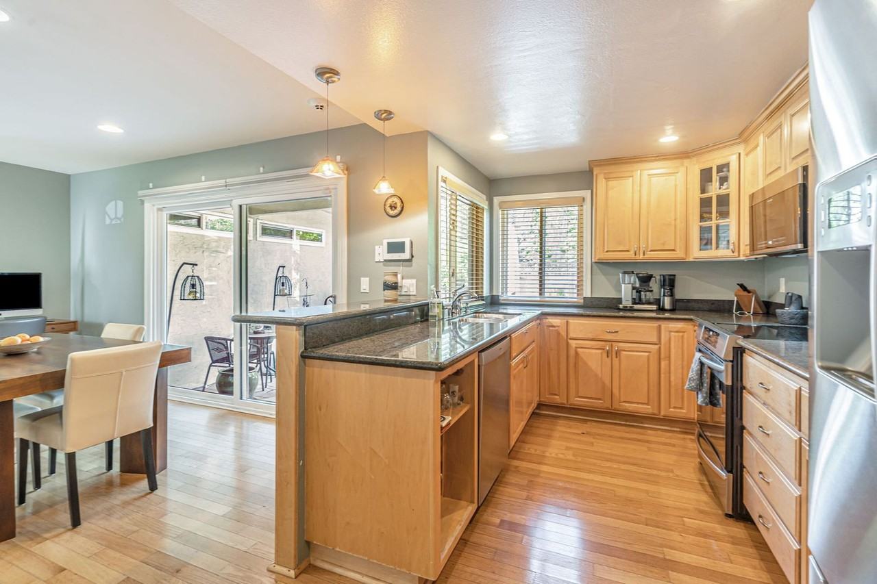 4494 Silva Ave - Photo 4 of 41