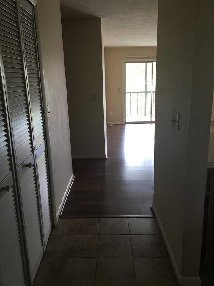 2826 SE Santa Barbara Pl - Photo 2 of 11