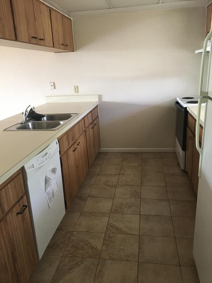 2826 SE Santa Barbara Pl - Photo 4 of 11