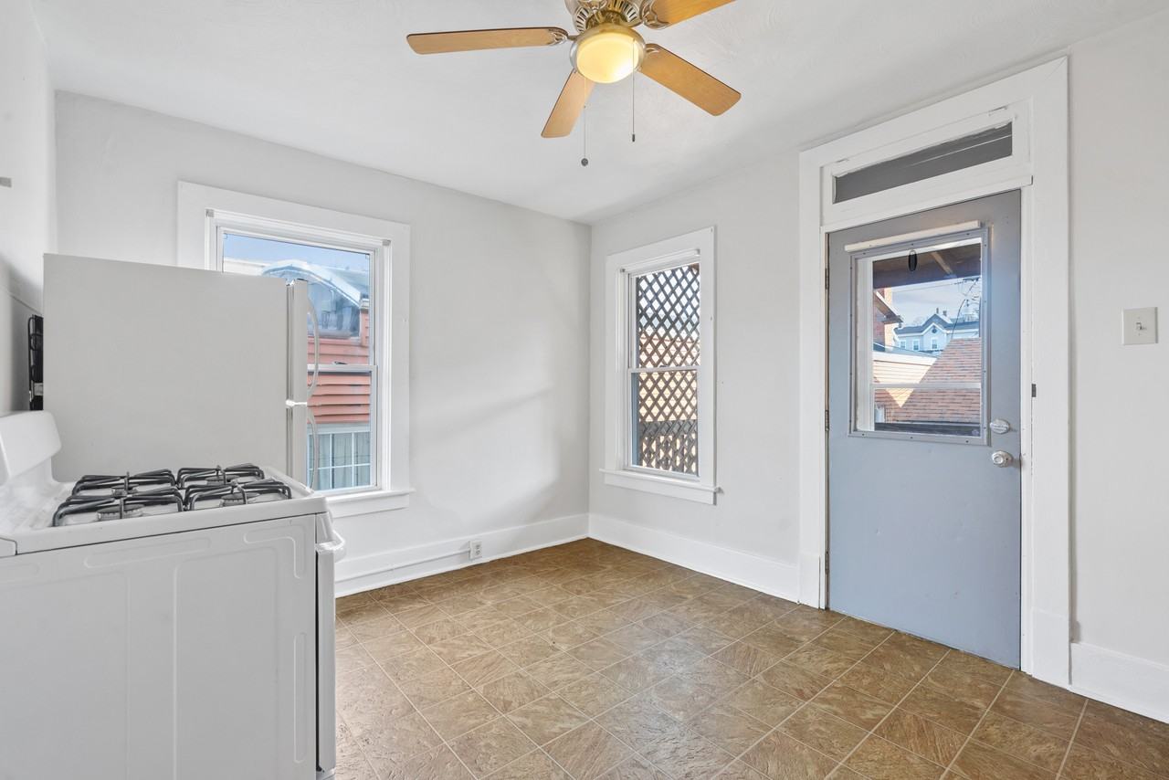 531 Main Street - Photo 3 of 24