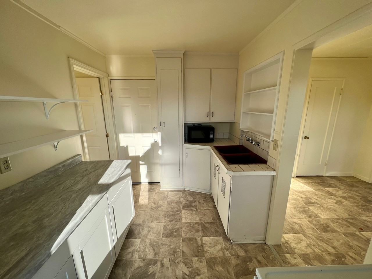 383 ID #, 215 North Ivy Street #1 - Photo 2 of 10