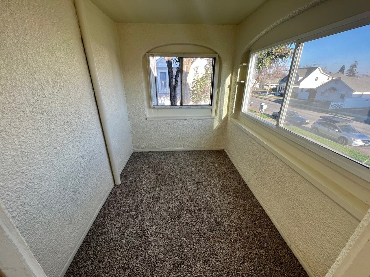 383 ID #, 215 North Ivy Street #1 - Photo 6 of 10