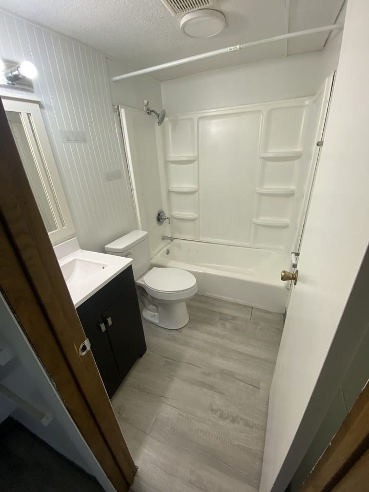 744 East Michigan Avenue - Photo 5 of 17