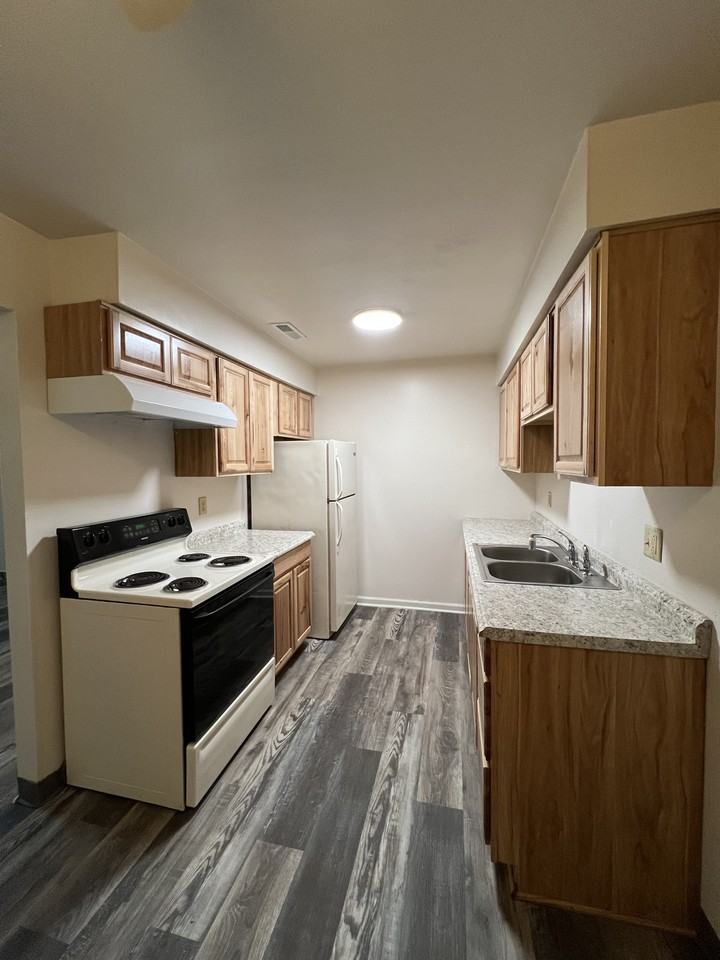 Washington Manor - Photo 2 of 25