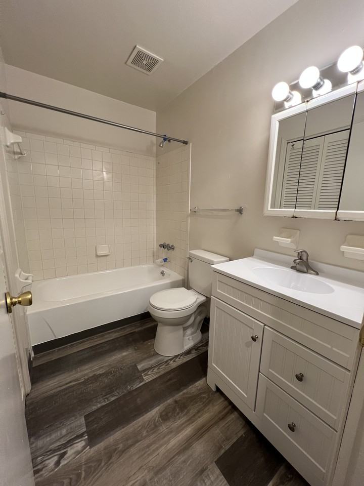 Washington Manor - Photo 5 of 25
