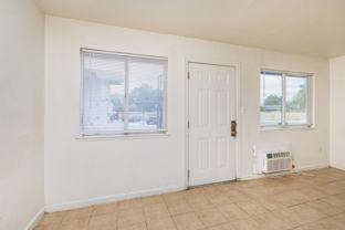 Traction B - Photo 1 of 1