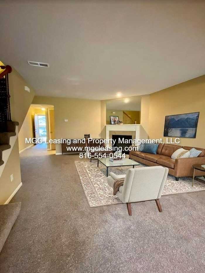 10513 E 46th Ter - Photo 2 of 25