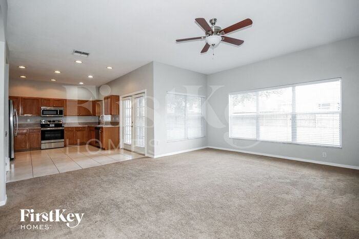 22647 Cliffside Way - Photo 3 of 15