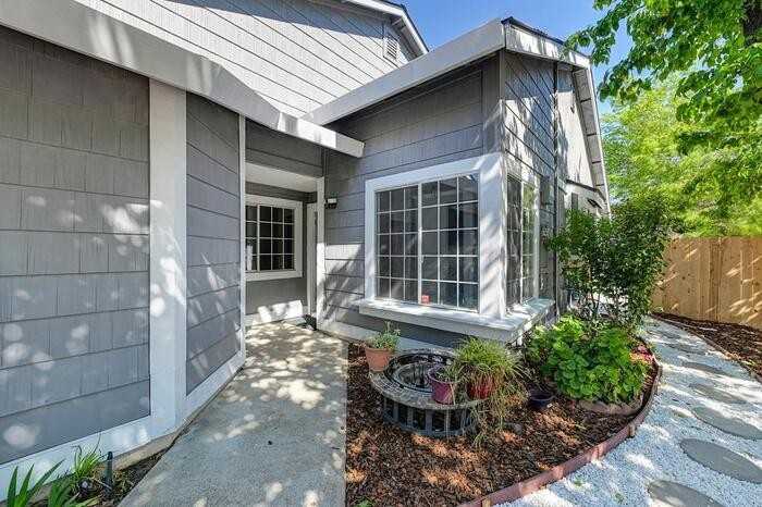 1019 Cirby Oaks Way - Photo 2 of 21