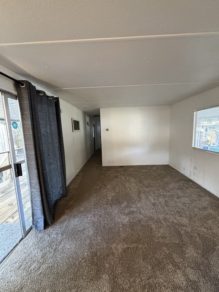 3764 Rogue River Hwy #9 - Photo 3 of 6