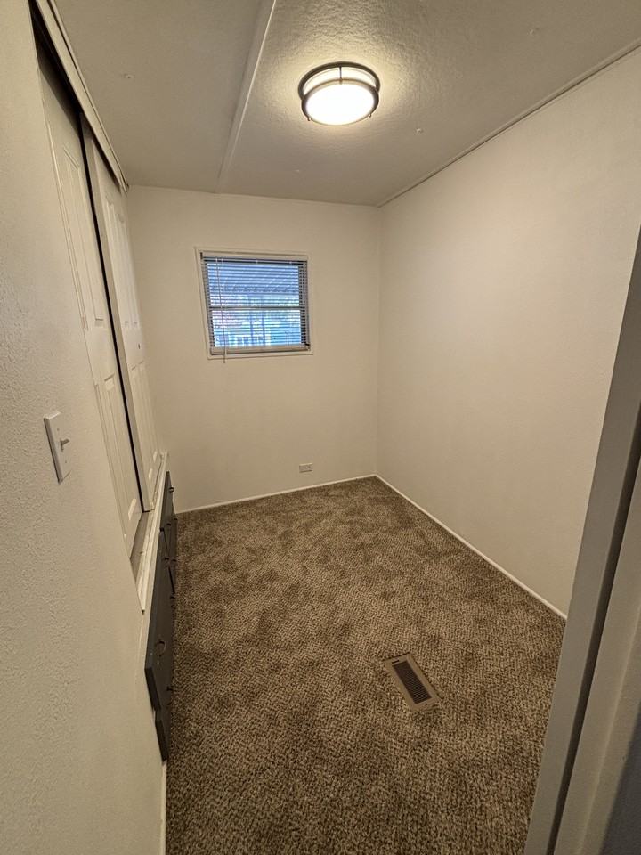 3764 Rogue River Hwy #9 - Photo 4 of 6