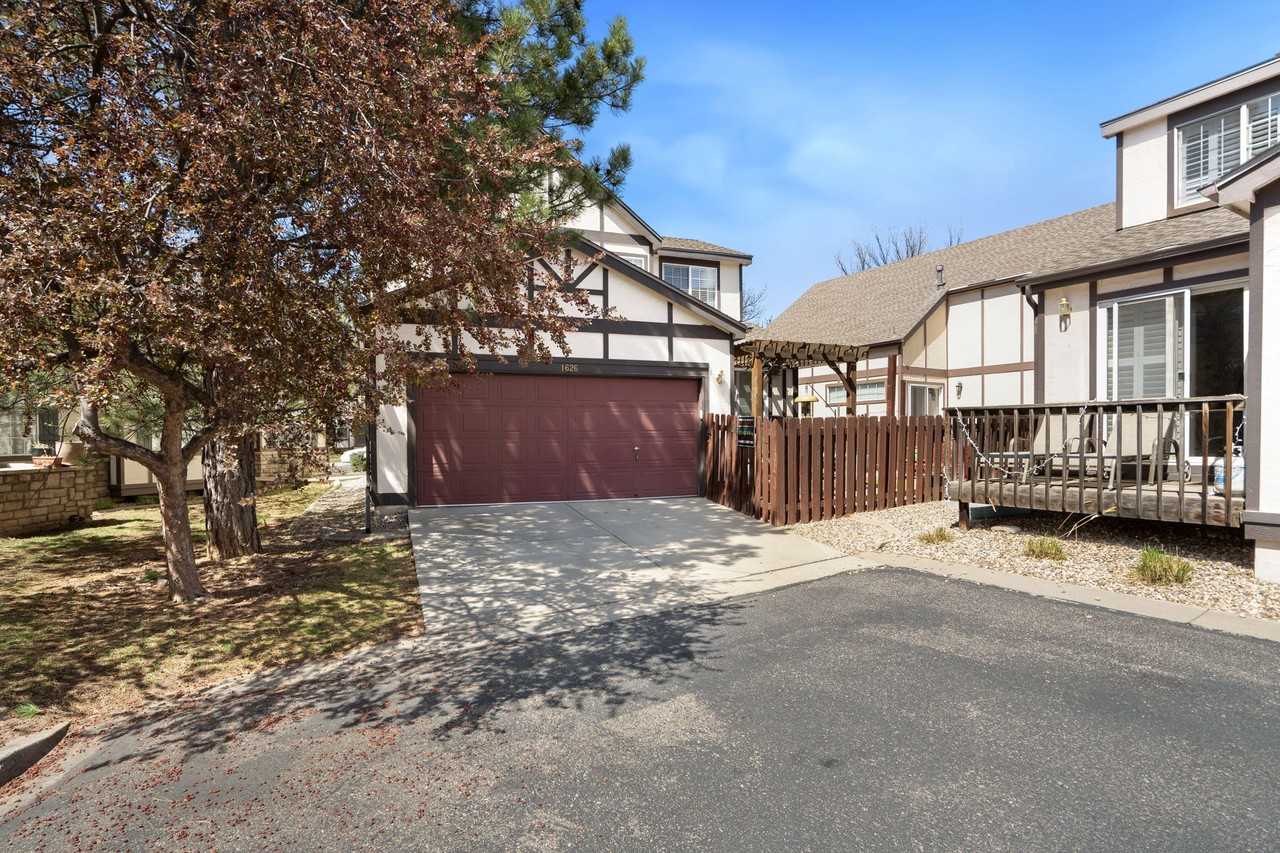1626 Foxhall Ct #NA - Photo 3 of 50