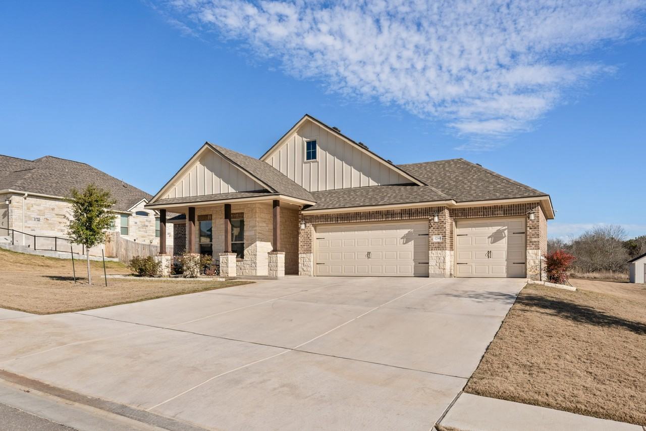 1789 Meadow Crest Dr #NA - Photo 3 of 17