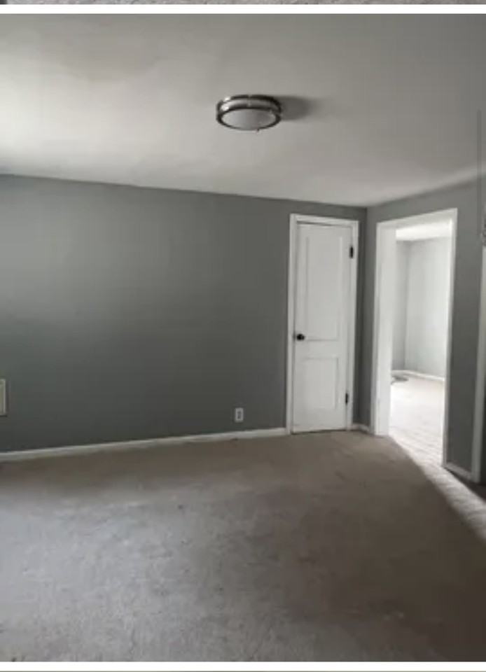 204 N Queen St #NA - Photo 3 of 7