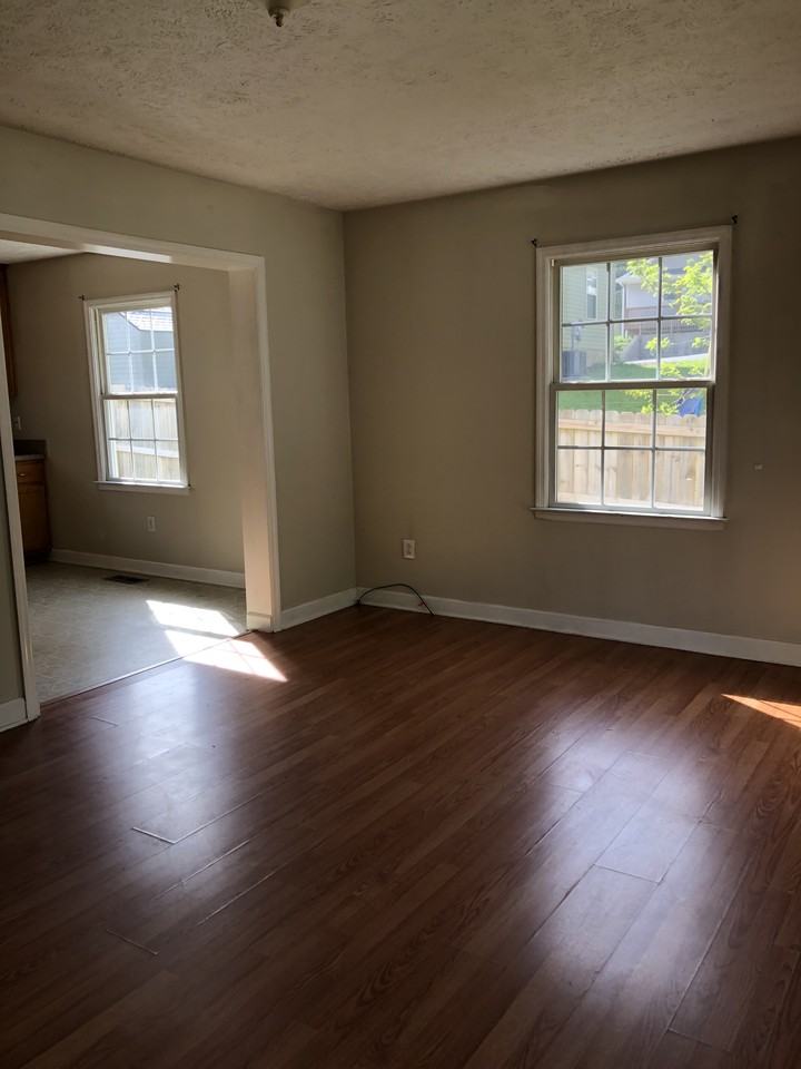 16 Half Moon Dr #A - Photo 3 of 10