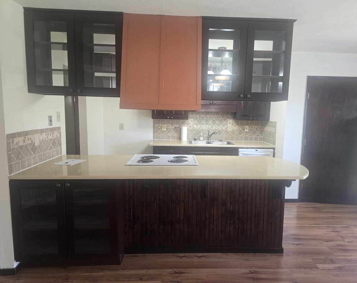 556 Harrison Dr #NA - Photo 3 of 21