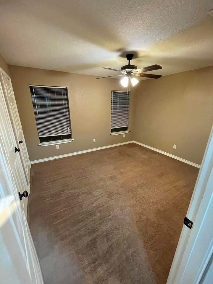 119 Circle Ct #129 - Photo 5 of 7