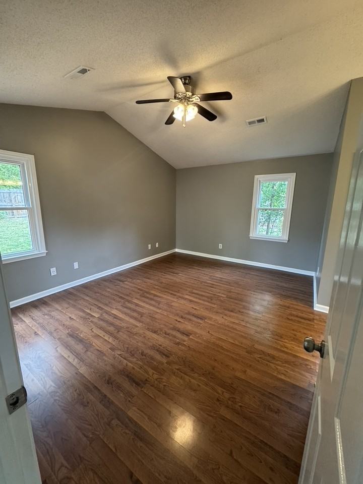 109 Longneedle Ct #NA - Photo 7 of 17