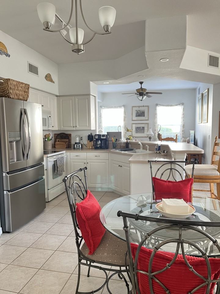 10102 L Pavia Blvd #10102 - Photo 5 of 34