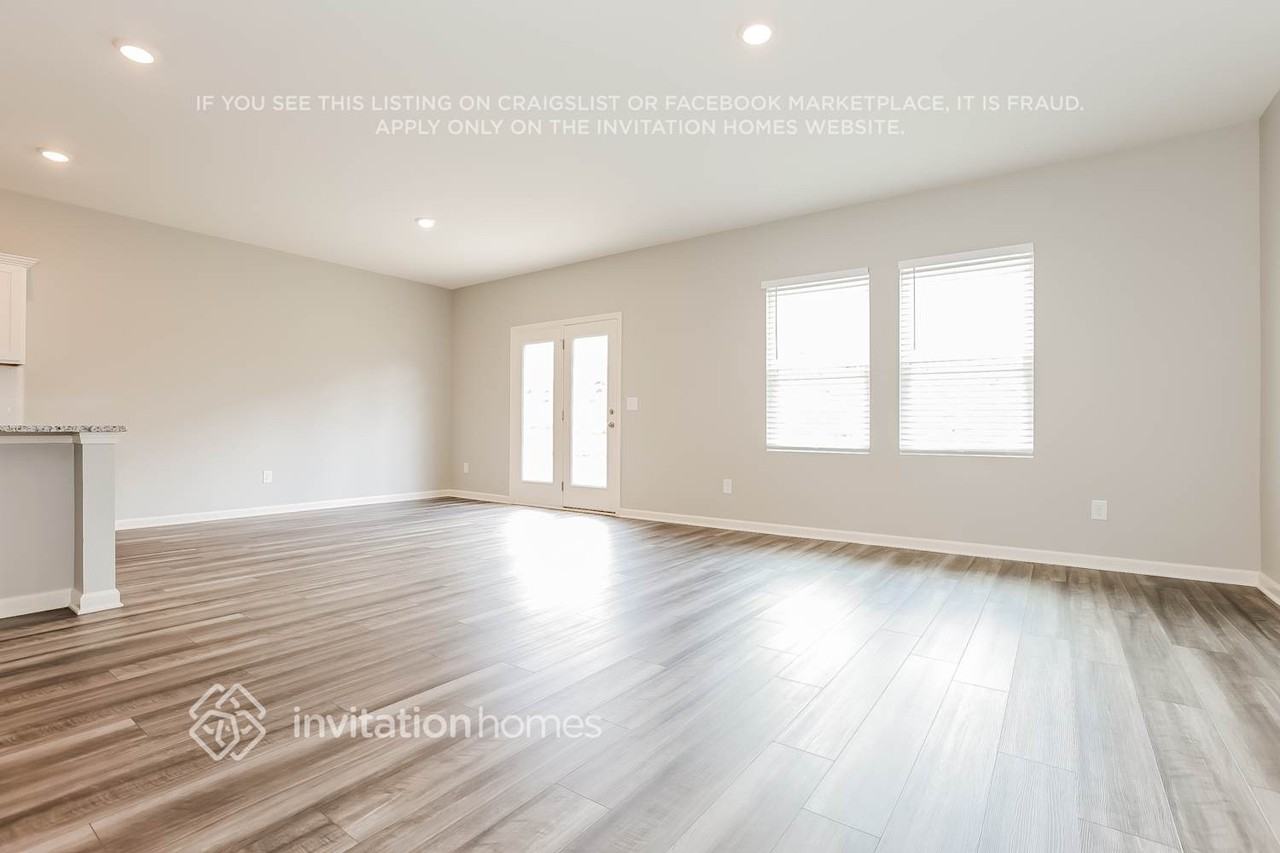 121 N Chesapeake Bay Dr - Photo 5 of 18