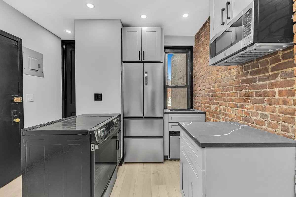 W 52nd St #12E - Photo 2 of 4