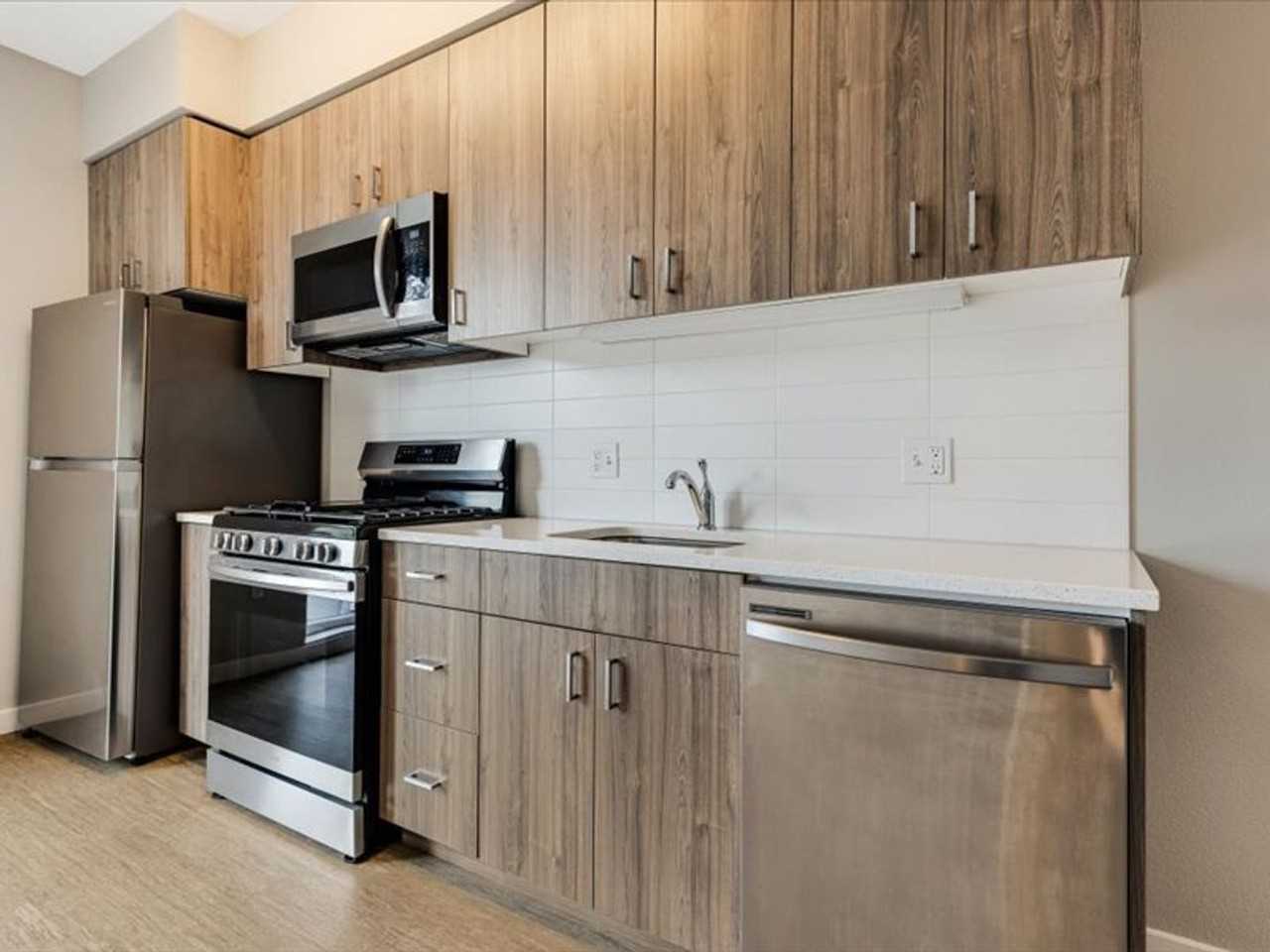 Nehalem 13 - Photo 7 of 33