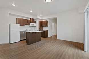 6263N - Photo 1 of 1