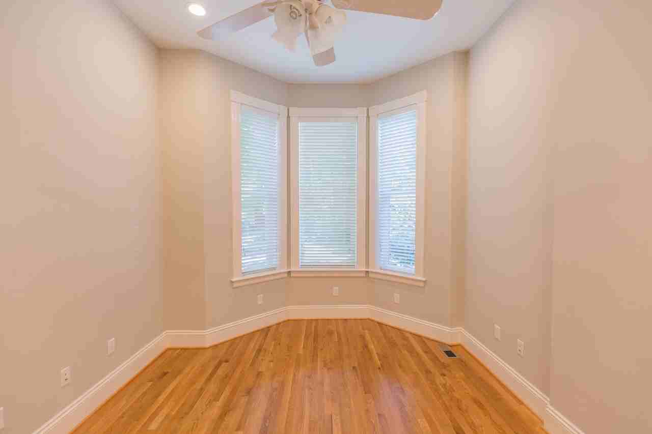 1121 West Ave - Photo 4 of 10