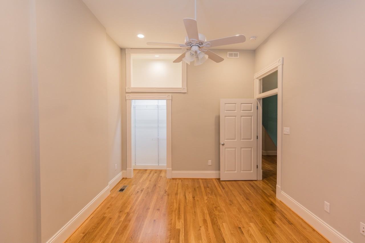 1121 West Ave - Photo 6 of 10