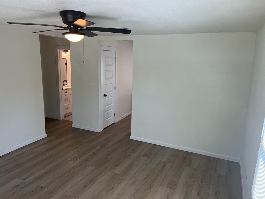 504 Davis St - Photo 3 of 30