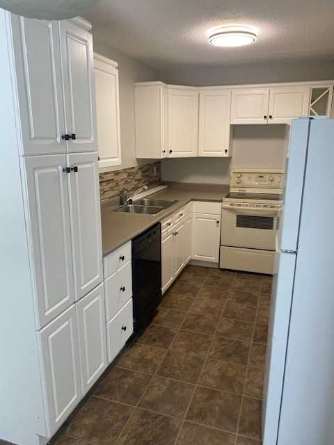 78 Paulley Dr #1 - Photo 2 of 10