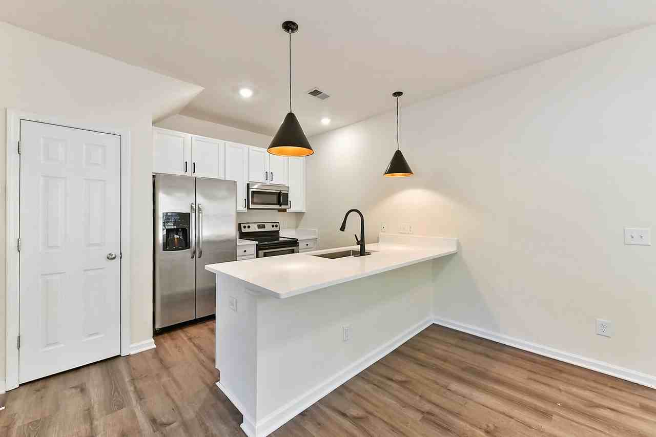 4231 Lotts Pl - Photo 3 of 31