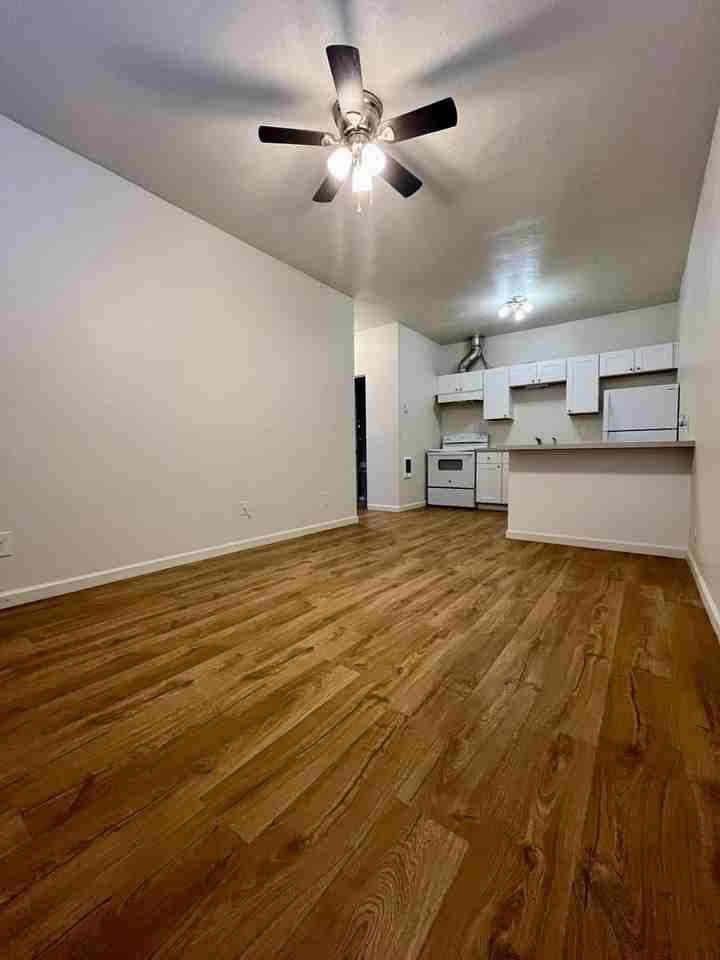 1247 W 6th Ave #05 - Photo 6 of 10