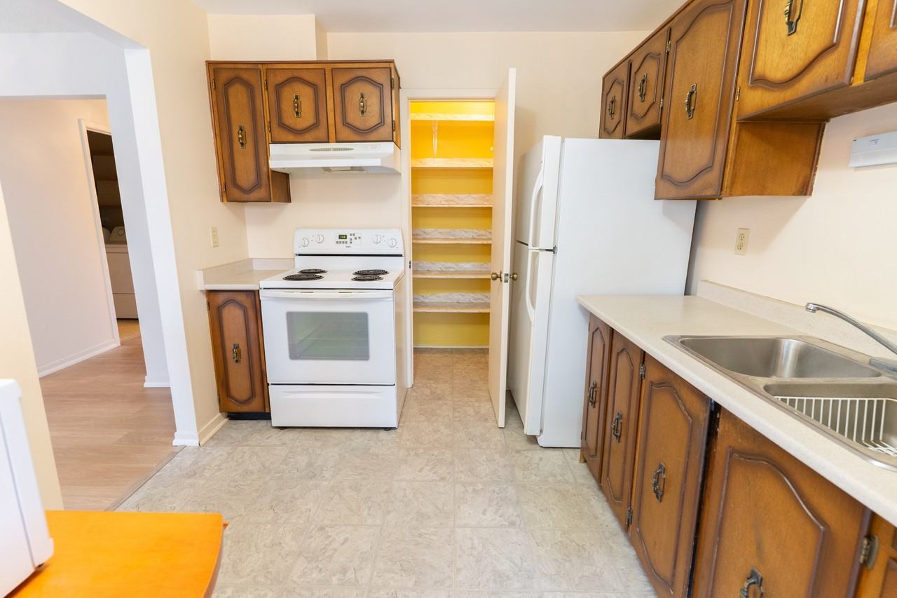 2701 Townhouses #46 - Photo 5 of 12