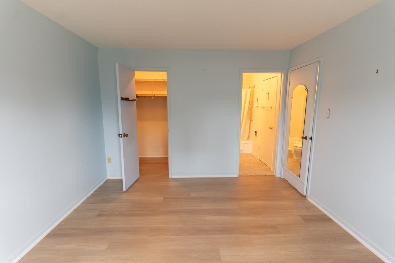 2701 Townhouses #46 - Photo 7 of 12