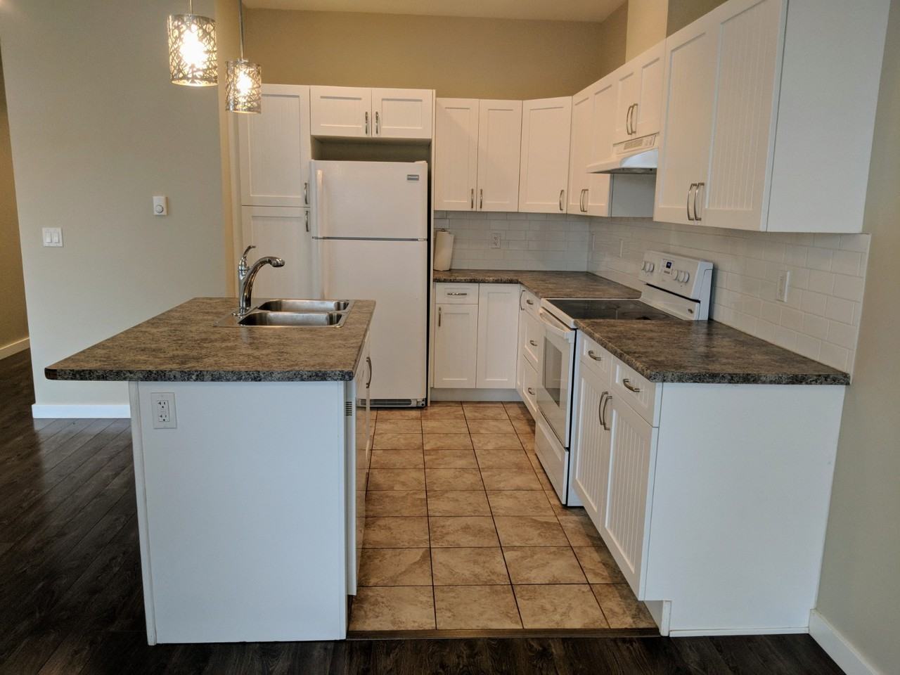 1608 88 Ave #2-1608M - Photo 3 of 10