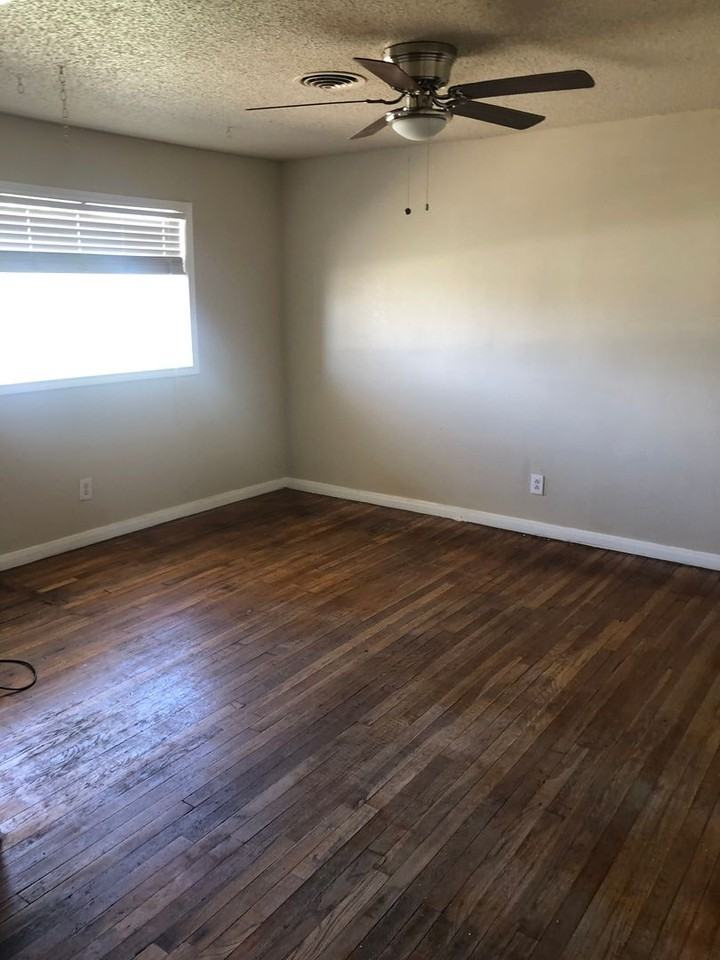 4302 E 64th St - Photo 3 of 12