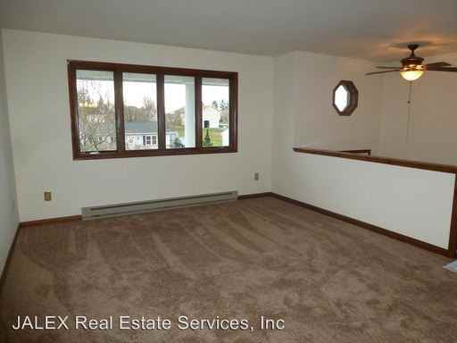 257 Valley Dr - Photo 2 of 14