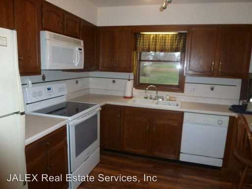257 Valley Dr - Photo 3 of 14