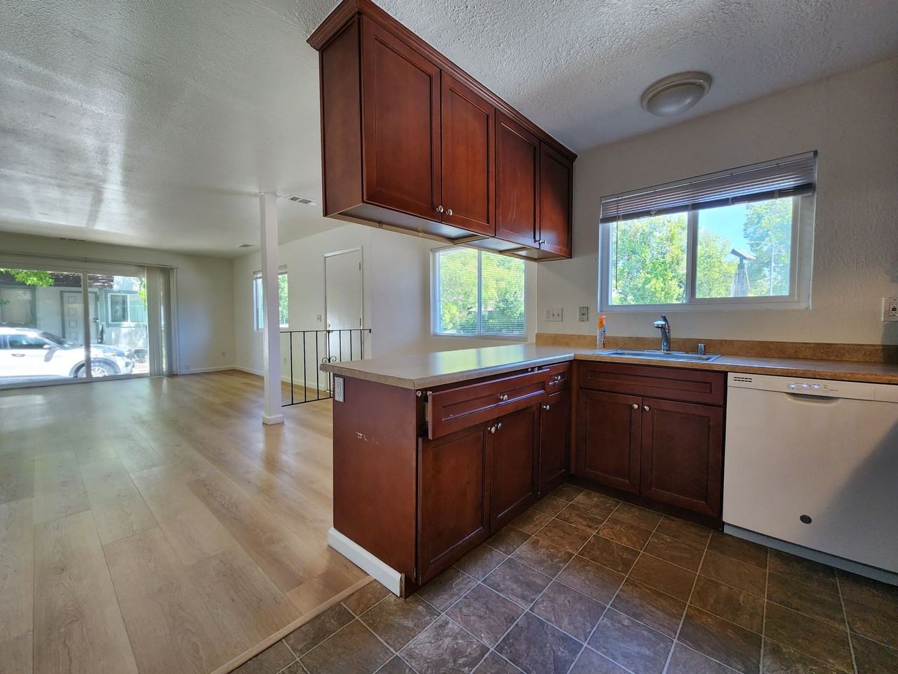 1101 Mission Blvd. - Photo 6 of 14