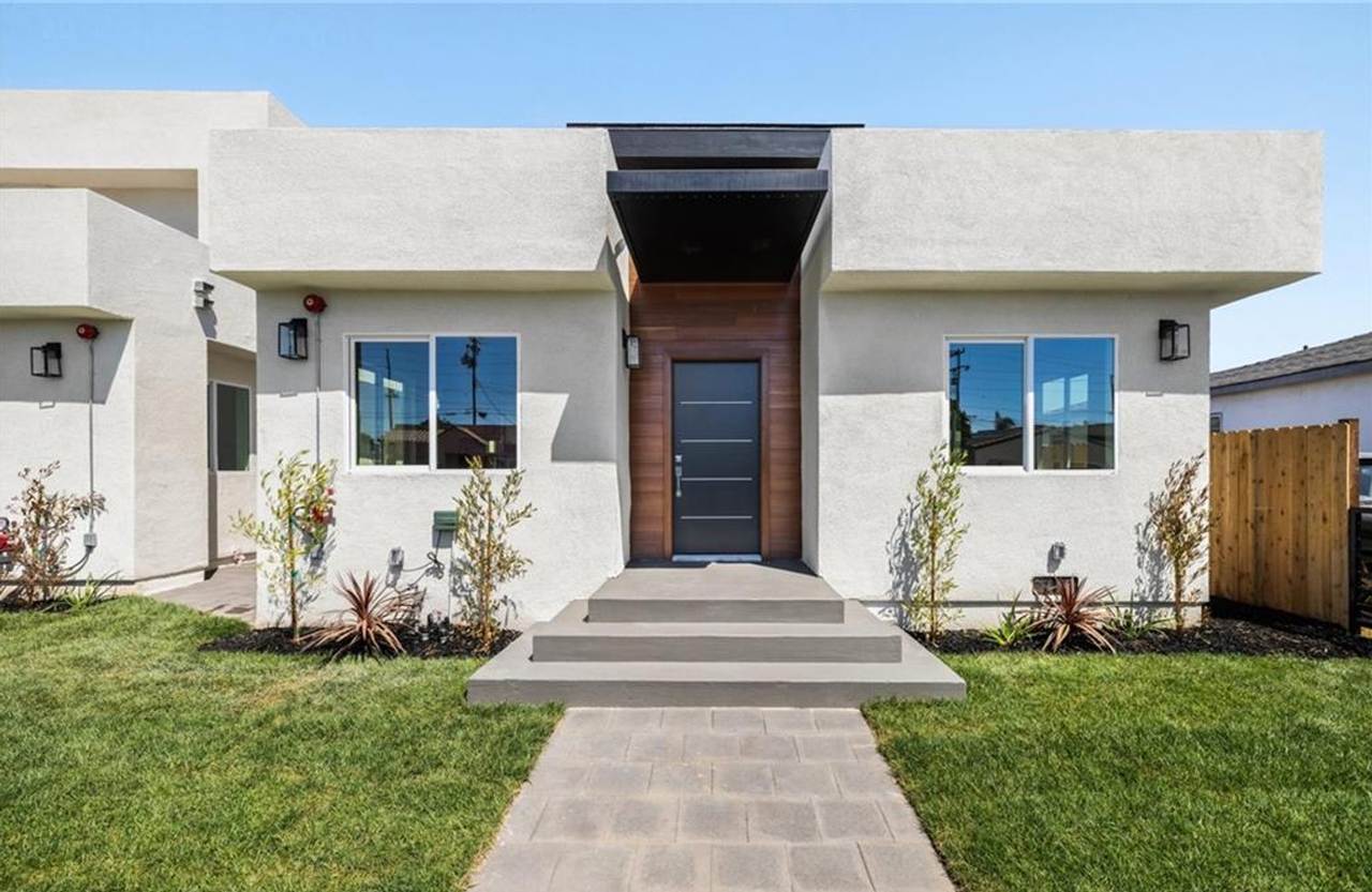 947 W MAGNOLIA ST - Photo 2 of 46