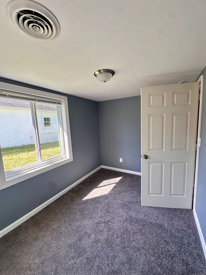 106 Neville St - Photo 5 of 19