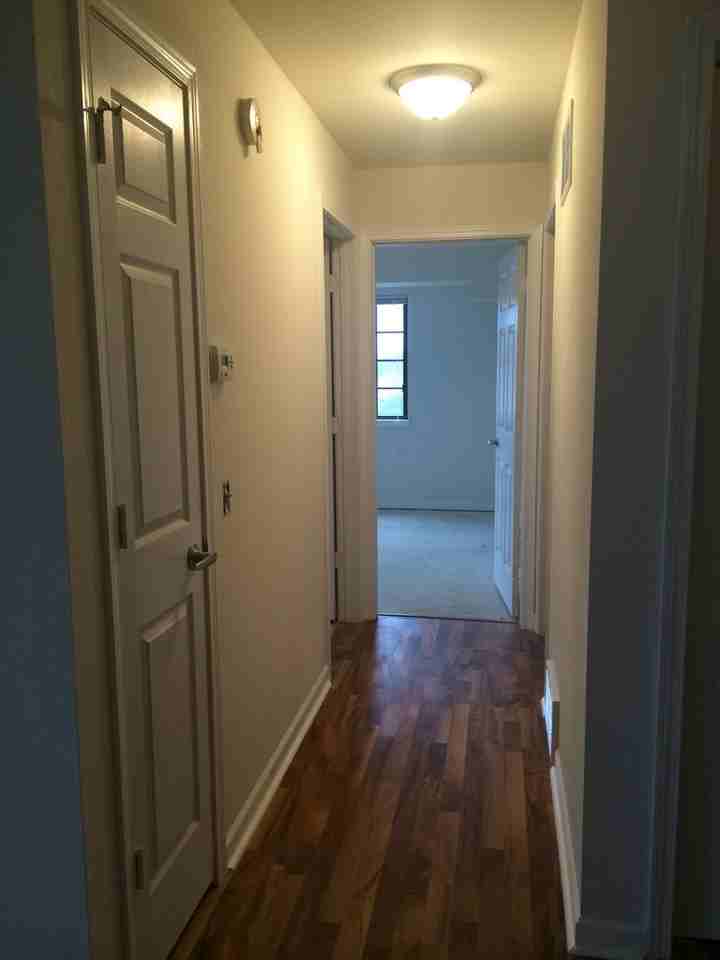 1616 Kenilworth Apartments - Photo 2 of 21