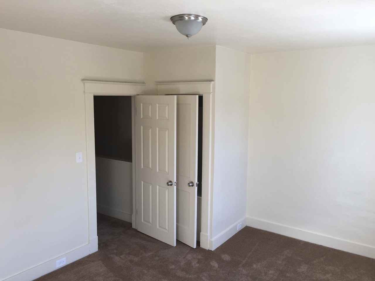 3322 Brighton St - Photo 6 of 9