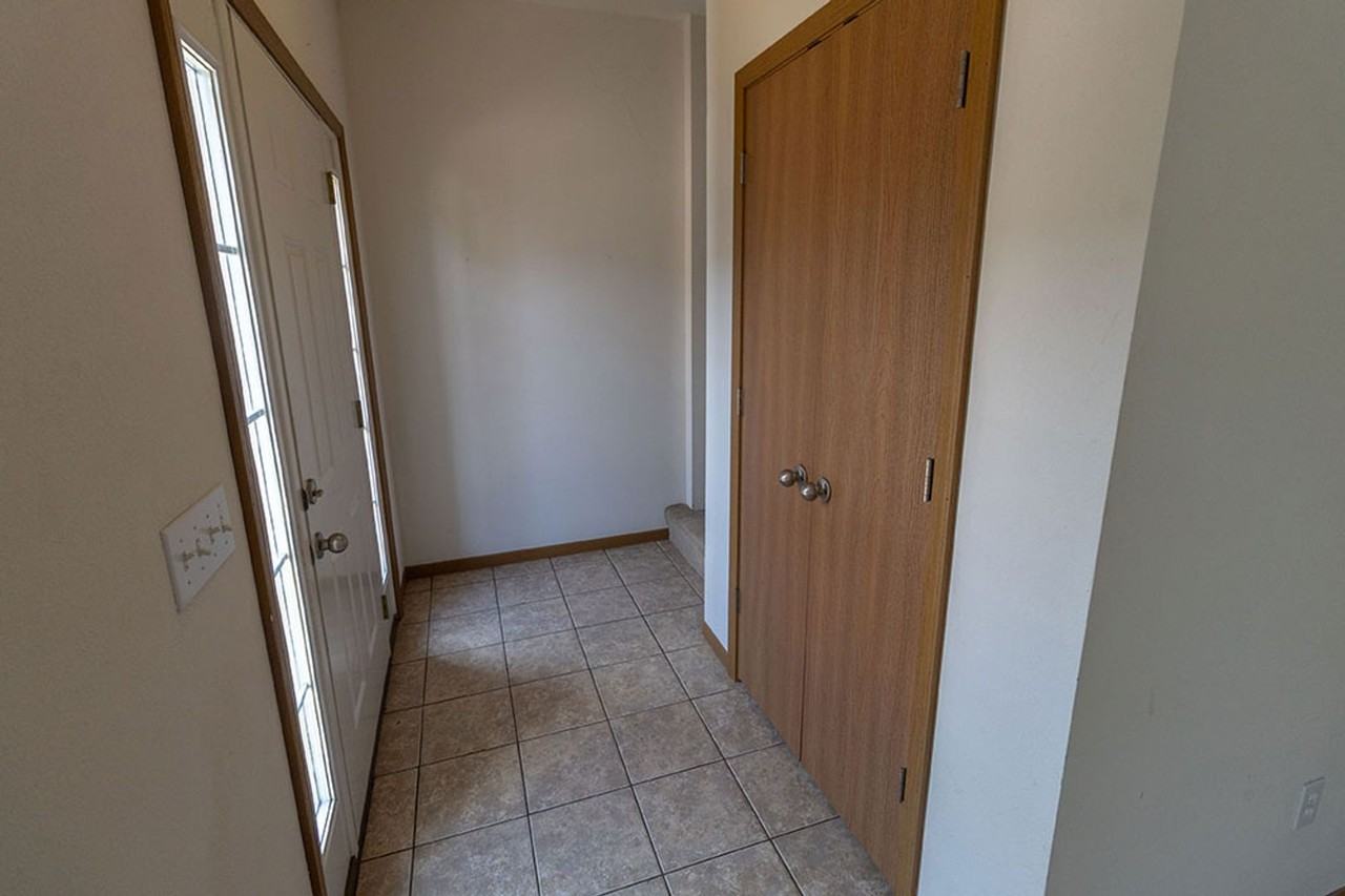 1619 Citadel Dr - Photo 3 of 27