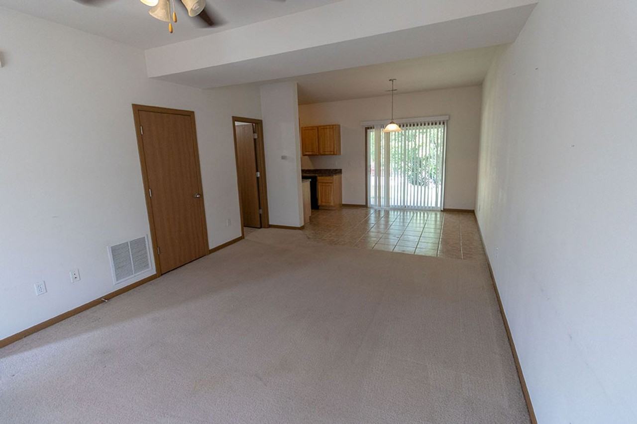 1619 Citadel Dr - Photo 5 of 27