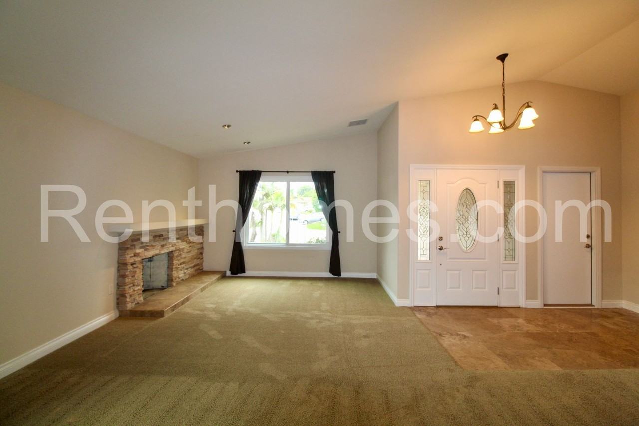 3515 Acworth Ave - Photo 3 of 24