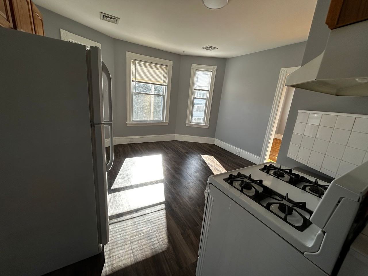 660 Rimmon St - Photo 3 of 17