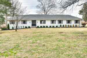 featured image of 1947 Shamrock Dr